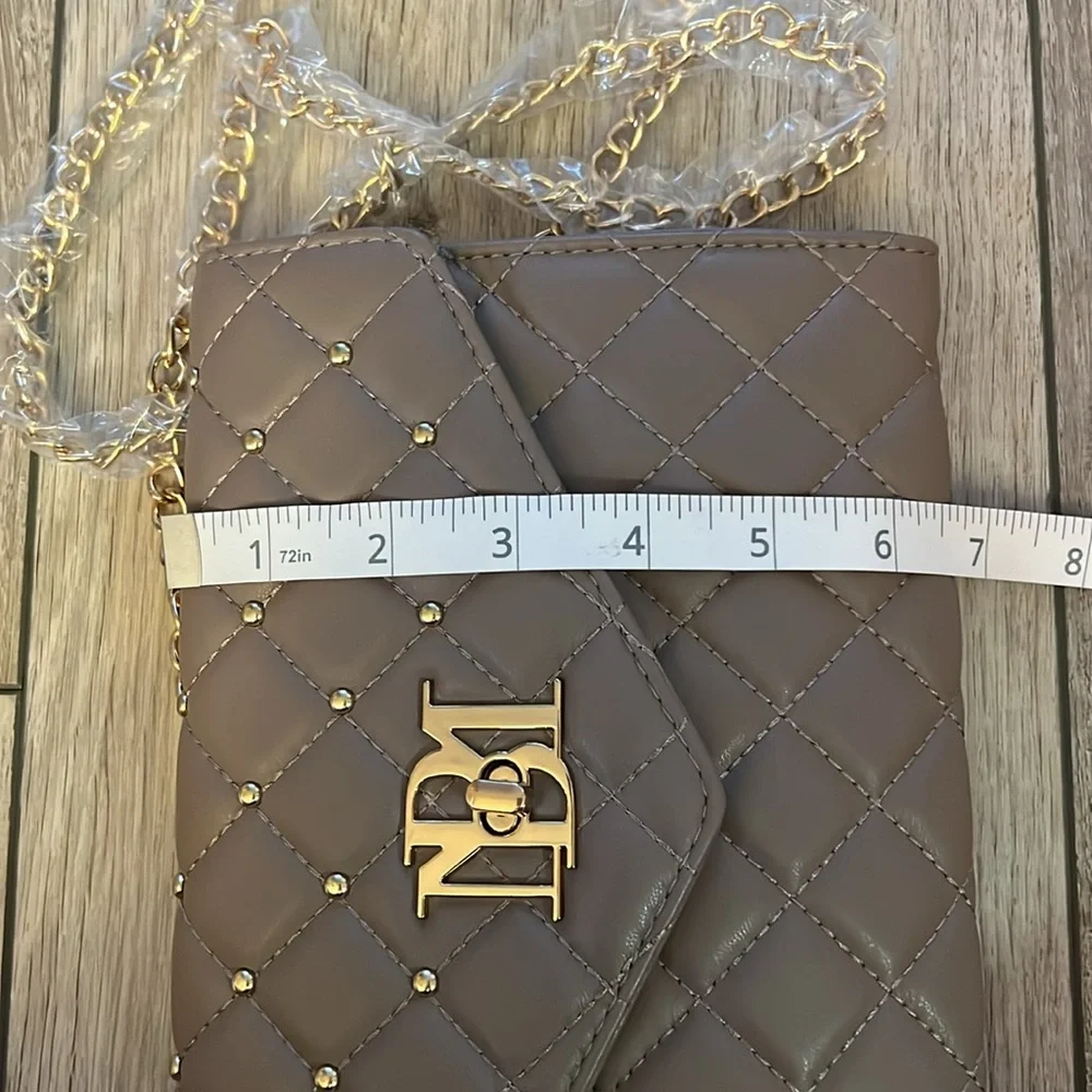 Badgley Mischka Corssybody with Diamond Quilting - Picture 3 of 8